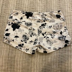 FLEO shorts